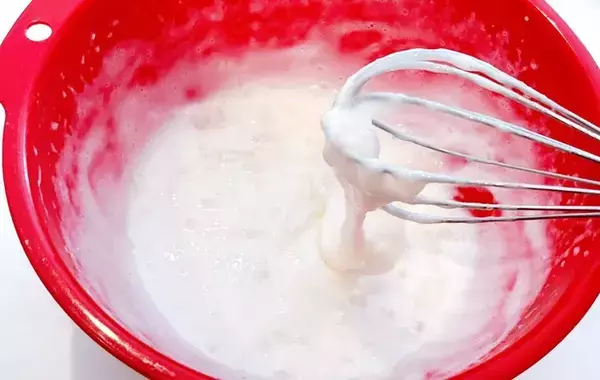 ホットケーキミックスに混ぜてみて！　モチモチにするコツに「弾力すごい」「腹持ちよし」