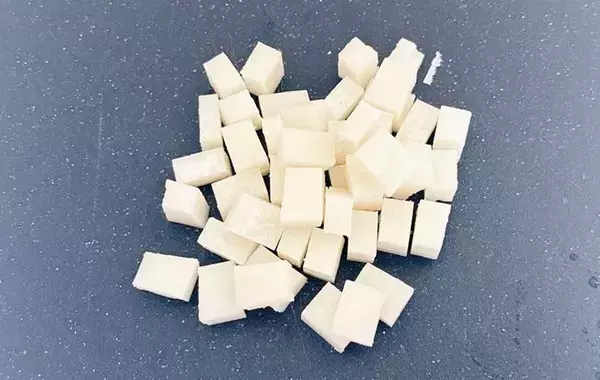 ホットケーキミックスに混ぜてみて！　モチモチにするコツに「弾力すごい」「腹持ちよし」