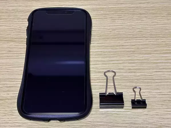 冷蔵庫のドアポケットにダブルクリップを挟んで？　日常生活が少し便利になる活用術