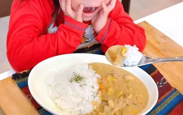 時短でカレーにコクを出す調理法　水の代わりに…「ビックリ」「子供がパクパク」