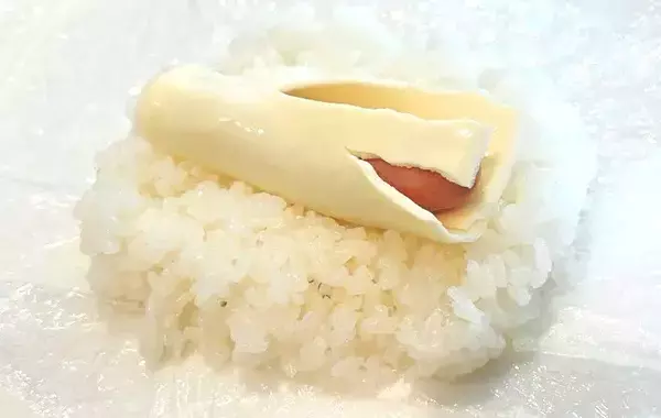 包んで焼いただけ！　丸大食品の肉巻きレシピに「発想が天才」「おにぎりを超えた」