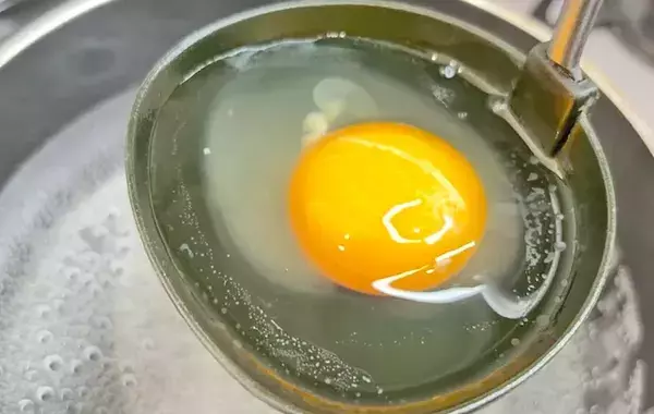 とろとろ卵はこう作る！　おたま1つで「もう失敗しない」「理想の仕上がり」