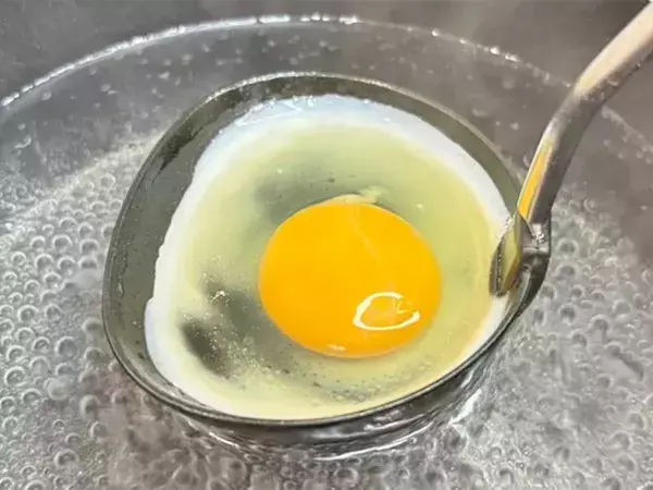 とろとろ卵はこう作る！　おたま1つで「もう失敗しない」「理想の仕上がり」
