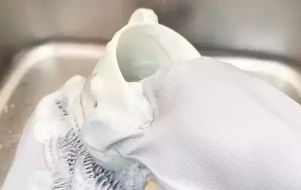 思った以上に便利だった…！　ダイソーで買った『手袋』が冬の悩みを解決した