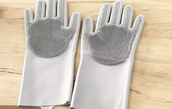 思った以上に便利だった…！　ダイソーで買った『手袋』が冬の悩みを解決した