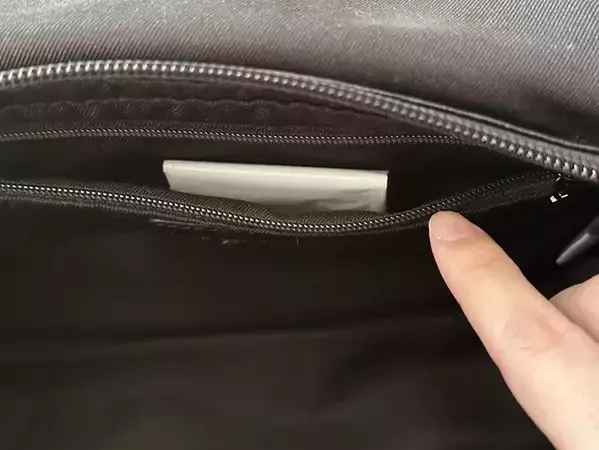 「三角折りよりコンパクト！」　ビニール袋を四角折りにする方法が？