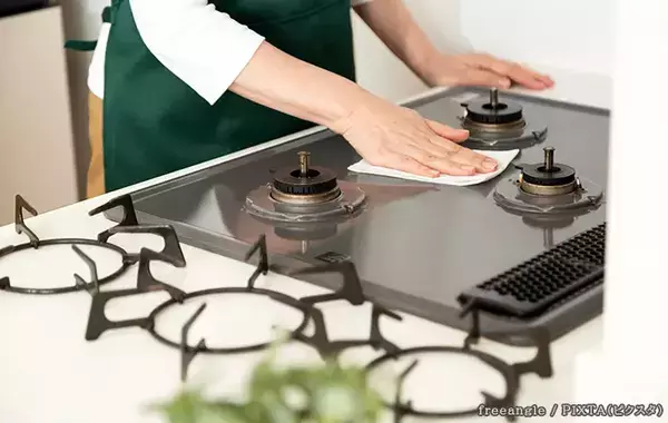 調理中、避けたほうがいい服装は？　意外と多い『事故』に「ゾッとする」