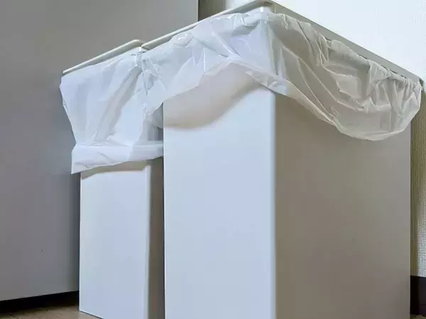 ゴミ袋を『パンパン』に膨らませて？　交換時の裏技に「その手があったか！」【家事テク4選】