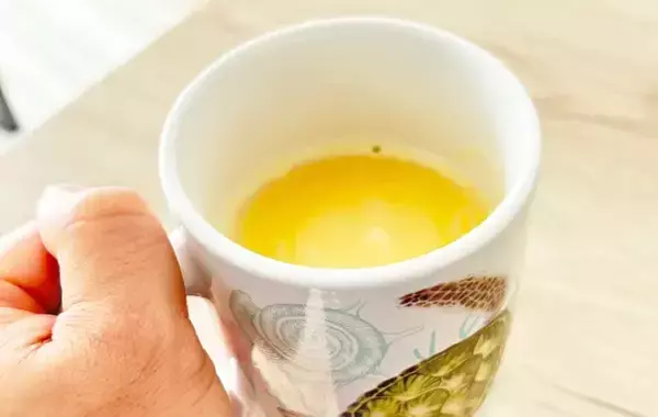 牛乳と一緒に温めたのは…？　簡単に作れるホットドリンクに「やさしい甘さ！」