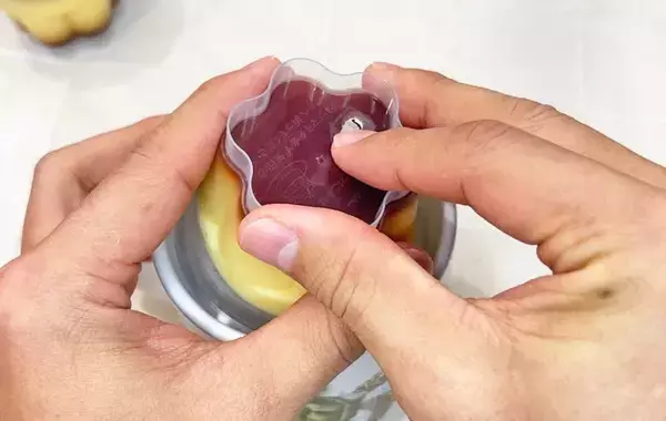 牛乳と一緒に温めたのは…？　簡単に作れるホットドリンクに「やさしい甘さ！」