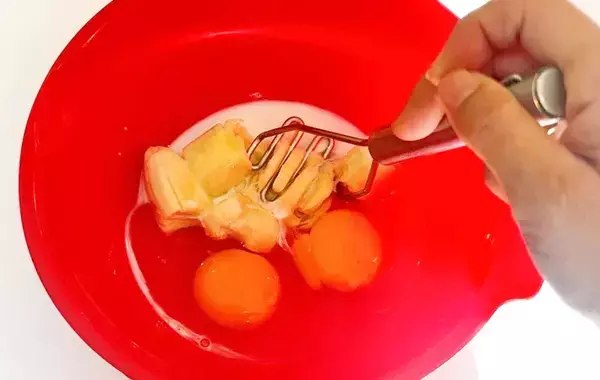 砂糖を使わないのに甘い！　玉子焼きの具材に「まるでおやつ」「最高」