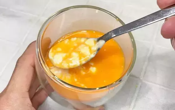 隠し味に20g入れてみて！　ヨーグルトと一緒に混ぜたのは…？【ドリンクレシピ】