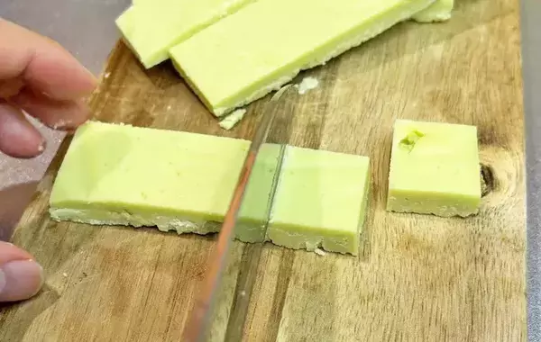 材料3つで本格的な和スイーツ！　混ぜて冷やすだけで、高級感のあるチョコが完成