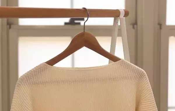 手でむしると、またできちゃう！？　ニットの毛玉を簡単に防ぐ方法【洗濯のプロ直伝】