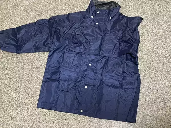 ダウンジャケットの中に…　「簡単だけど温かい」と噂のアイディアを試してみた