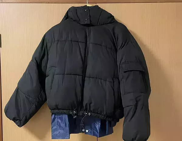 ダウンジャケットの中に…　「簡単だけど温かい」と噂のアイディアを試してみた