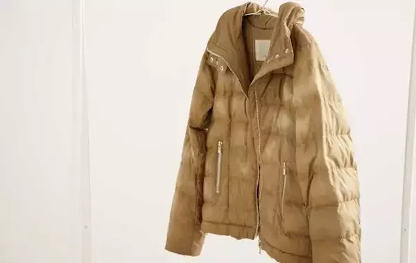 「洗ったジャケットが固まった…」　劇的に変わる！ふわふわにする『干す前にやること』