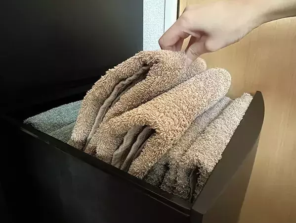 グチャグチャにならないタオルの畳み方　実践してみると？　「感動した」