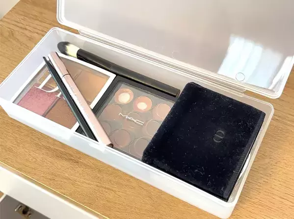 『セリア』で買った半透明ケース　思わぬ使い道に「キッチンがすっきり！」「すぐに買い足したくなる」