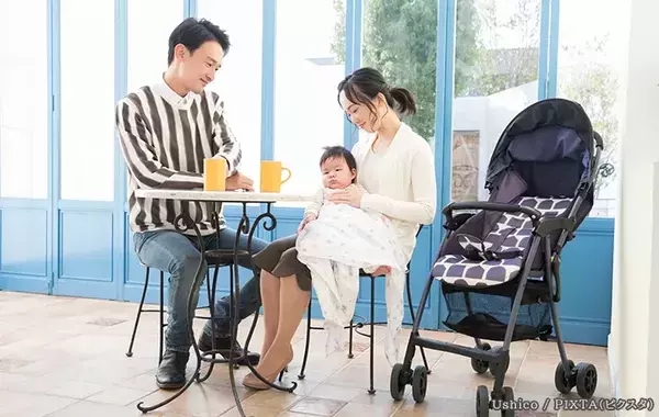 通路のベビーカーで通行人が転んだら、誰のせい？　 弁護士に聞いた考え方