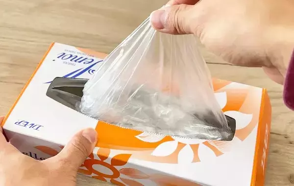 たまったレジ袋　ティッシュみたいに使う収納に「家中に置きたい！」