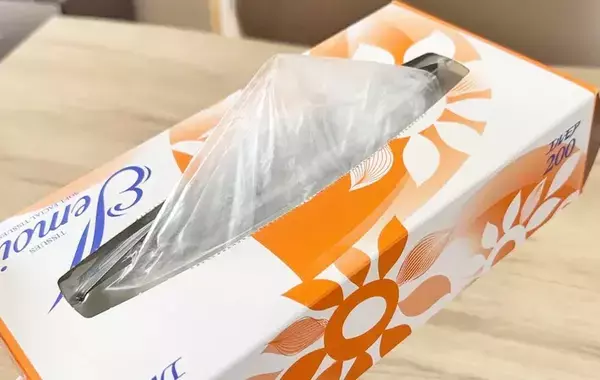 たまったレジ袋　ティッシュみたいに使う収納に「家中に置きたい！」