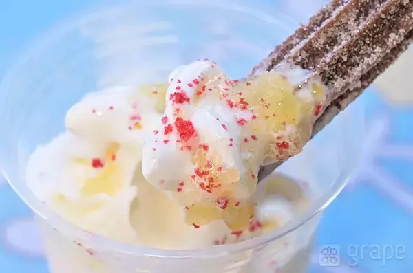 ディズニーランドの『チーズソフト』、おすすめの食べ方が？　組み合わせに「考えた人、天才！」