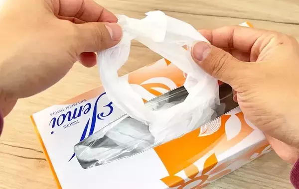 ティッシュの空箱、捨てるのやめた！　引き出しが片づく収納ワザに「気持ちいい」