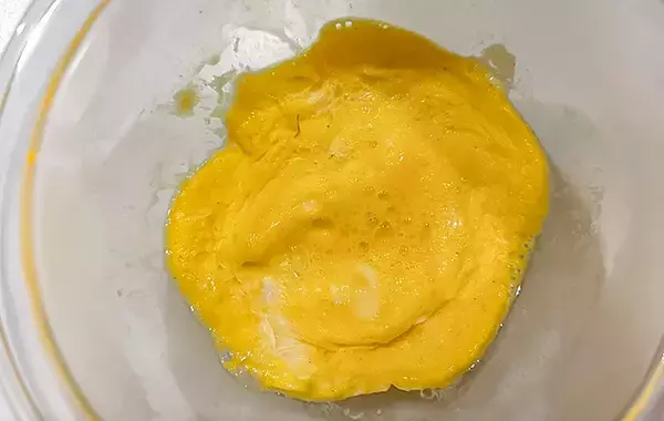 電子レンジで温めた玉子を…？　完成した料理に「その発想はなかった」