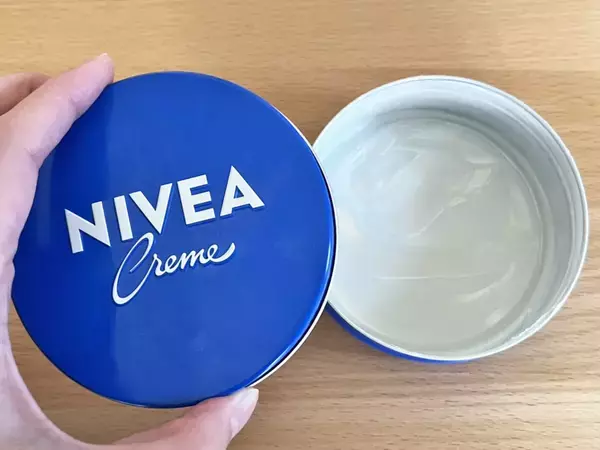 ニベアの『青い缶』は捨てないで！　簡単すぎる『リメイク術』を実際にやってみた【収納ワザ】