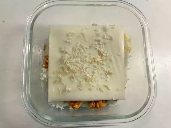 まさかの組み合わせに「たまらん…！」　チーズやマヨネーズと一緒に焼いたのは？