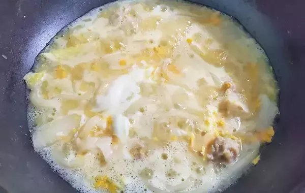 冷凍餃子をそのまま投入！　企業がすすめるアレンジレシピに「もうおかわりないの？」