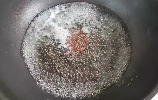 冷凍餃子をそのまま投入！　企業がすすめるアレンジレシピに「もうおかわりないの？」