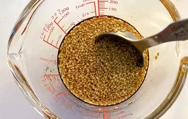 レタスはこう食べる！　電子レンジだけで完成する一品に「我が家の定番になりそう」