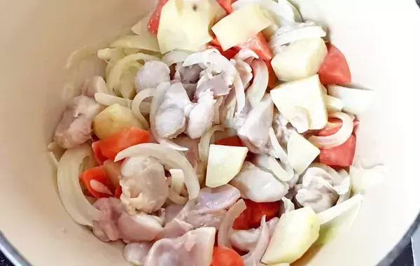 シチューの素はいらない！　まさかの食品で作るシチューに「家族がぺろりと完食！」