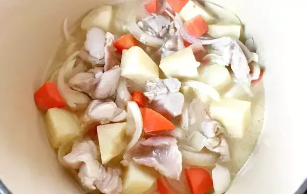 シチューの素はいらない！　まさかの食品で作るシチューに「家族がぺろりと完食！」