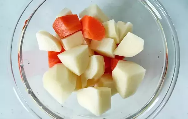 シチューの素はいらない！　まさかの食品で作るシチューに「家族がぺろりと完食！」