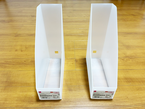 「これで十分じゃん！」　ダイソーの『ファイルスタンド』をシンク下で使うと…？