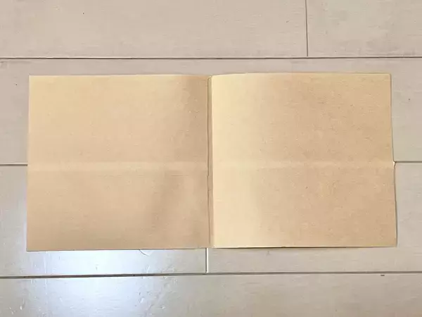 余った茶封筒を切ったら…　プレゼントが“カワイイ見える化”成功！