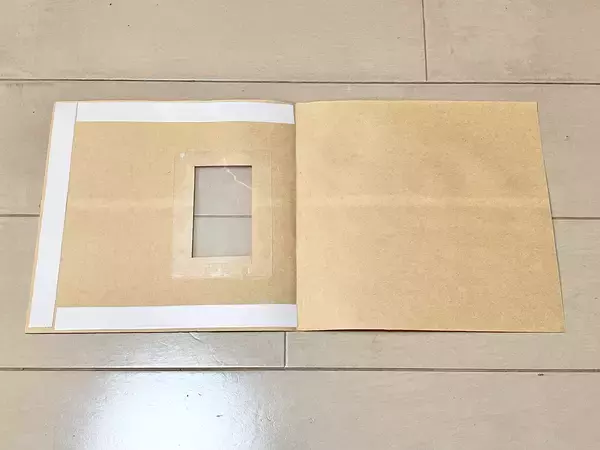 余った茶封筒を切ったら…　プレゼントが“カワイイ見える化”成功！