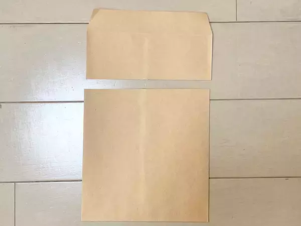 余った茶封筒を切ったら…　プレゼントが“カワイイ見える化”成功！