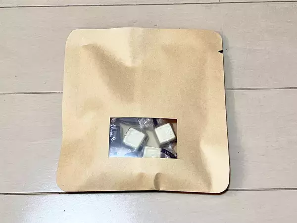 余った茶封筒を切ったら…　プレゼントが“カワイイ見える化”成功！