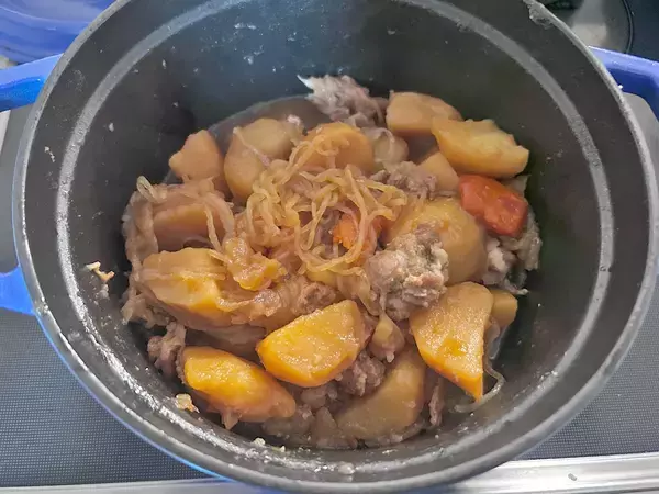 見た目はいつもの玉子焼き　カットした断面に「大正解」「白米が消えるやつ」