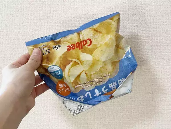 道具不要！　お菓子の袋を閉じる『折り方』があって？　「20秒でできた」