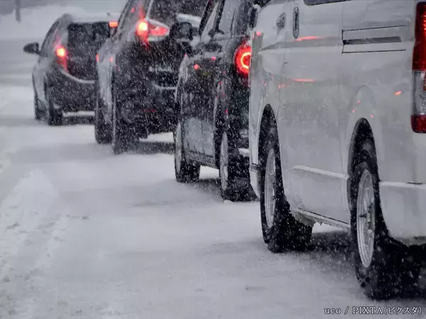 スタッドレスタイヤ、夏も交換せずにそのまま走り続けているとどうなる？　メーカーに聞いてみた