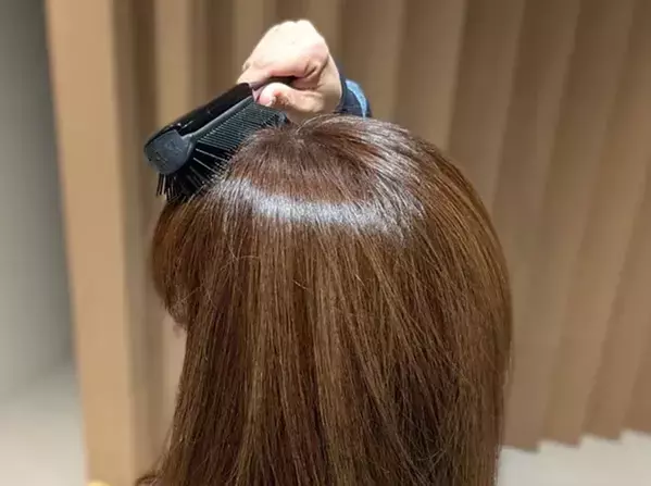 入浴時、すぐにシャンプーは損してる？　泡立ちが劇的に変わる『1分』の行動とは