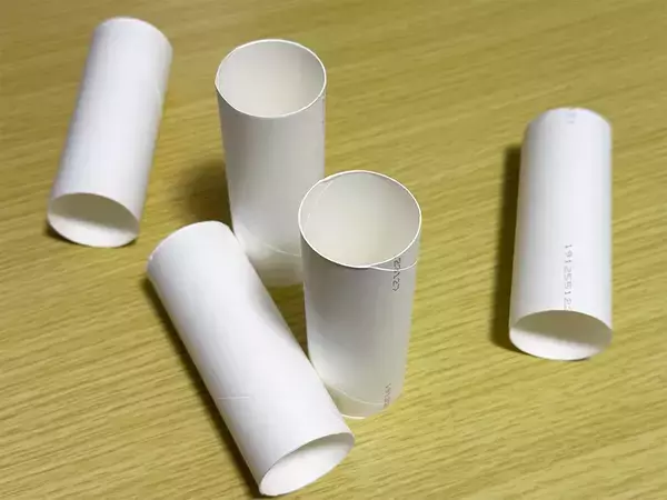 型崩れする洗濯物をトイレットペーパーの芯で解決！　意外な活用法に「驚いた」