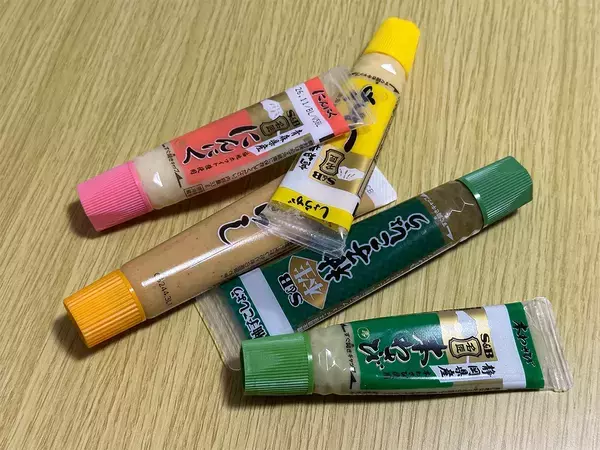 ダイソーの『回転できる収納ケース』の活用法　調味料チューブ入れにすると？　「めっちゃ快適」