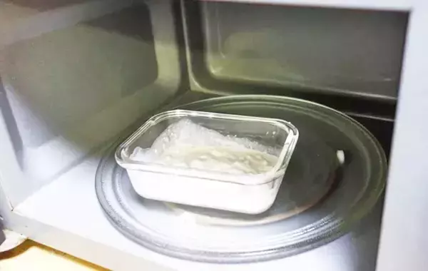 余りがちなヨーグルト　意外な活用法に「まるで高級チョコ」「家族もビックリ」