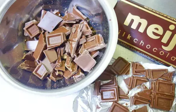 余りがちなヨーグルト　意外な活用法に「まるで高級チョコ」「家族もビックリ」